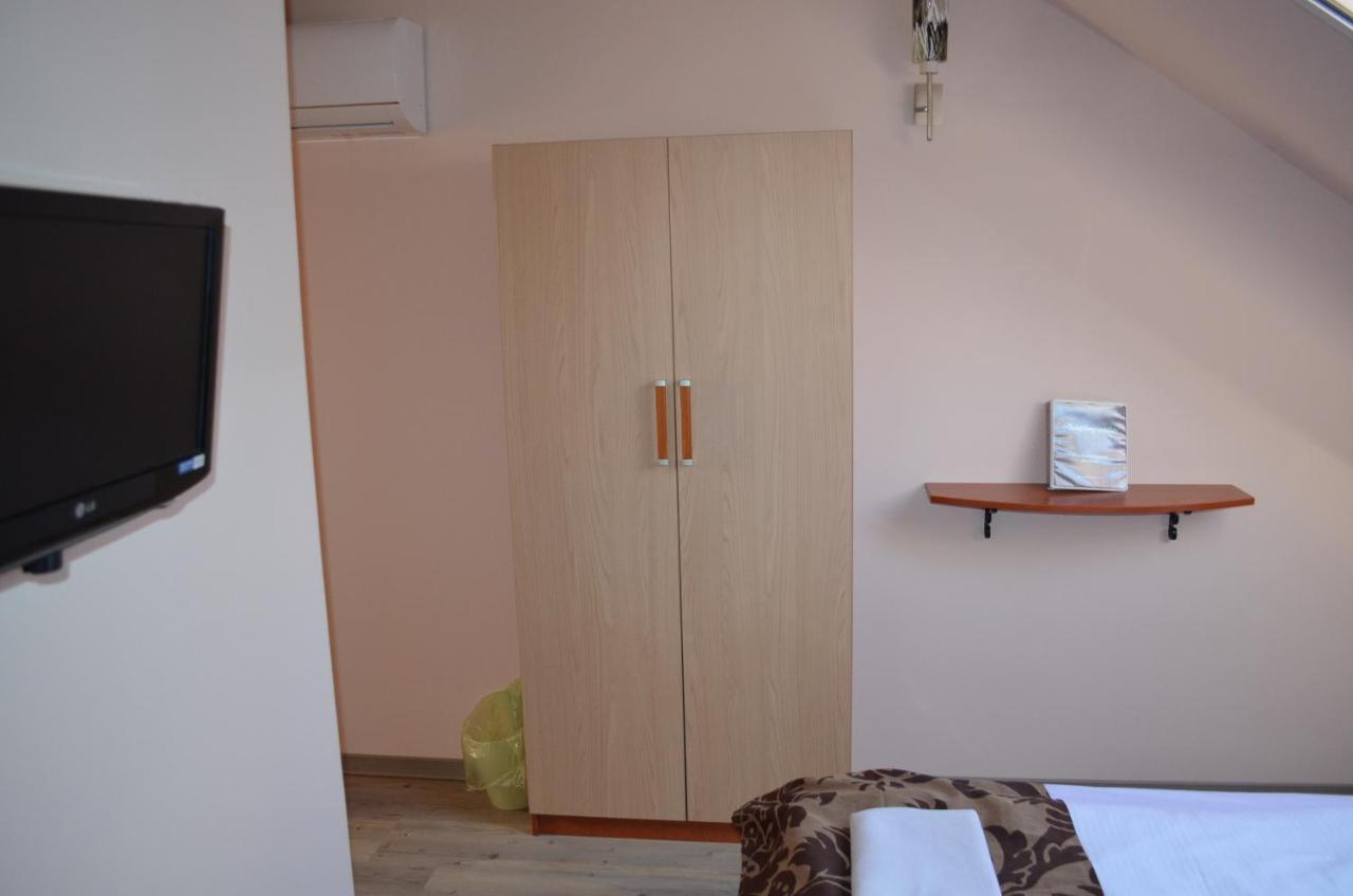 Holdfényszállás Szeged Exterior foto